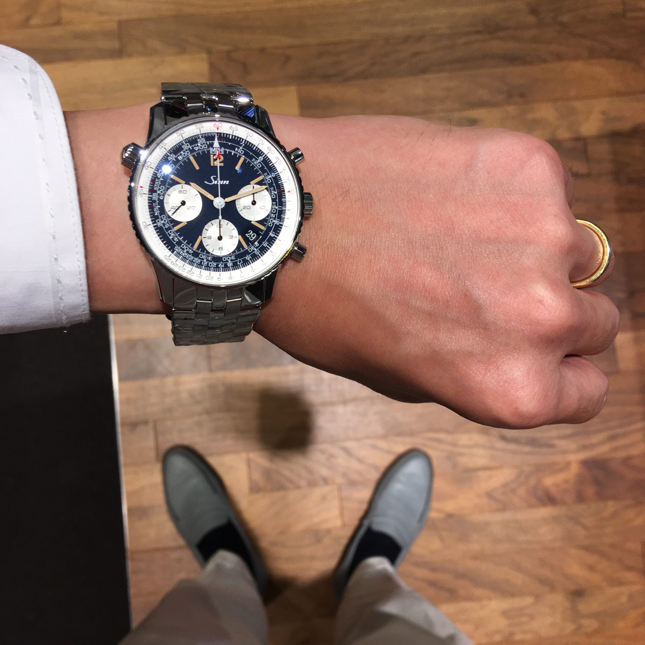 珍しいジン903、ブルー文字盤入荷しました！ | ブランド腕時計の正規 